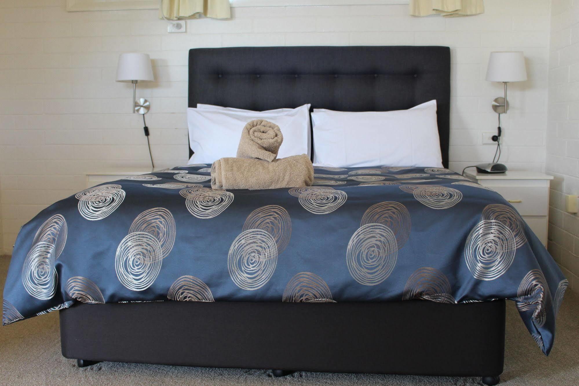 Cobram Colonial Motor Inn 외부 사진