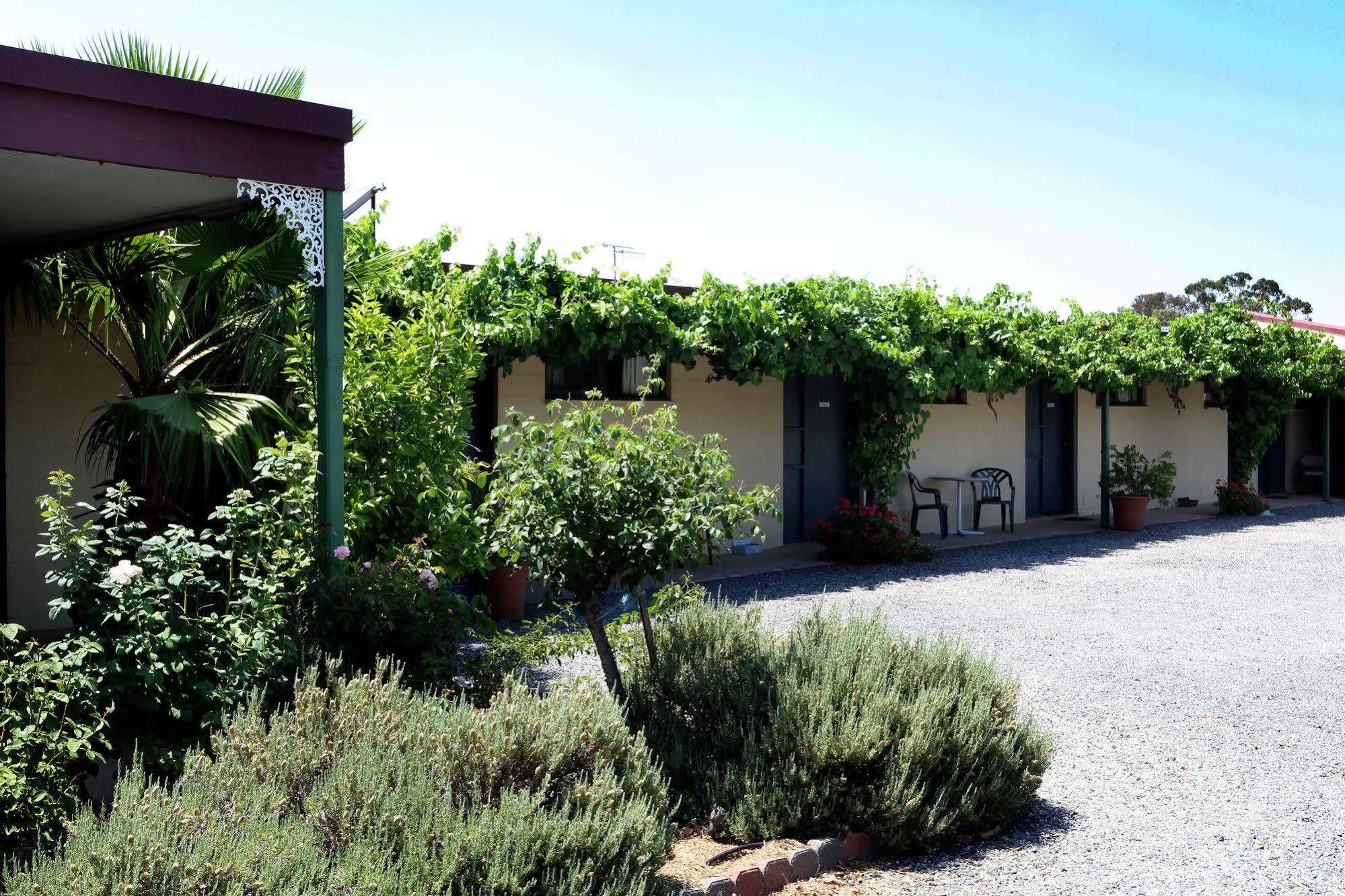 Cobram Colonial Motor Inn 외부 사진