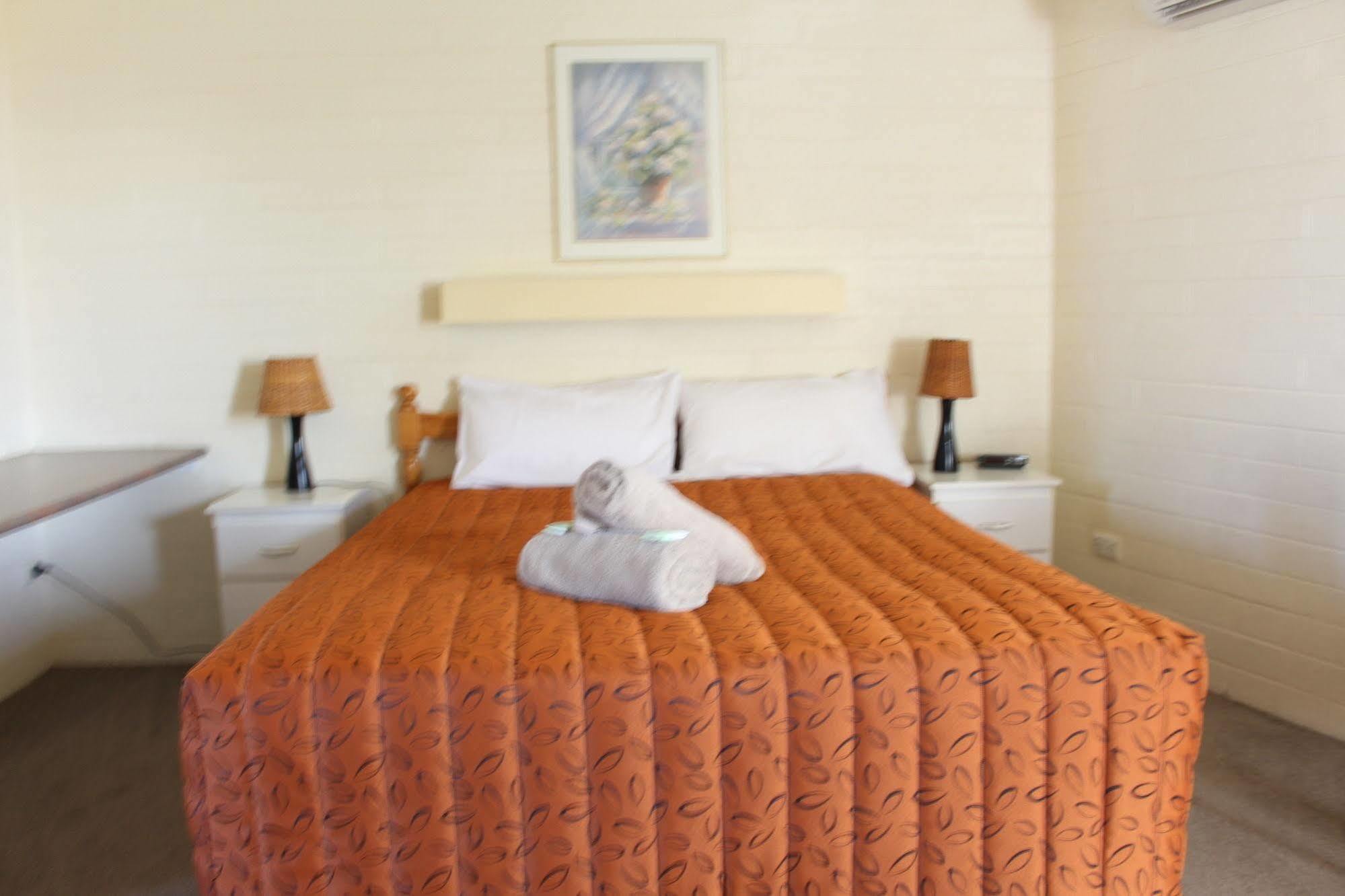 Cobram Colonial Motor Inn 외부 사진