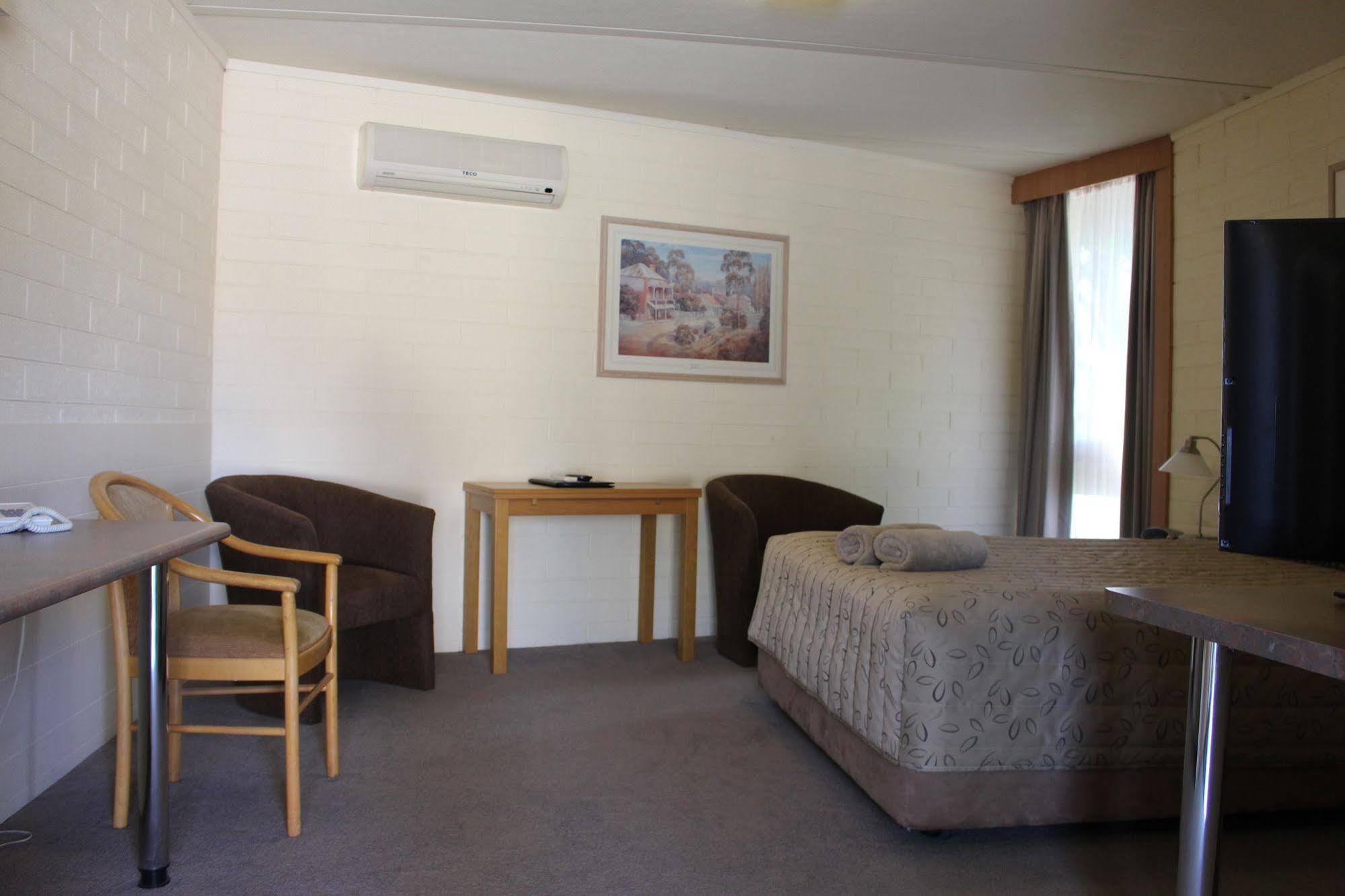 Cobram Colonial Motor Inn 외부 사진