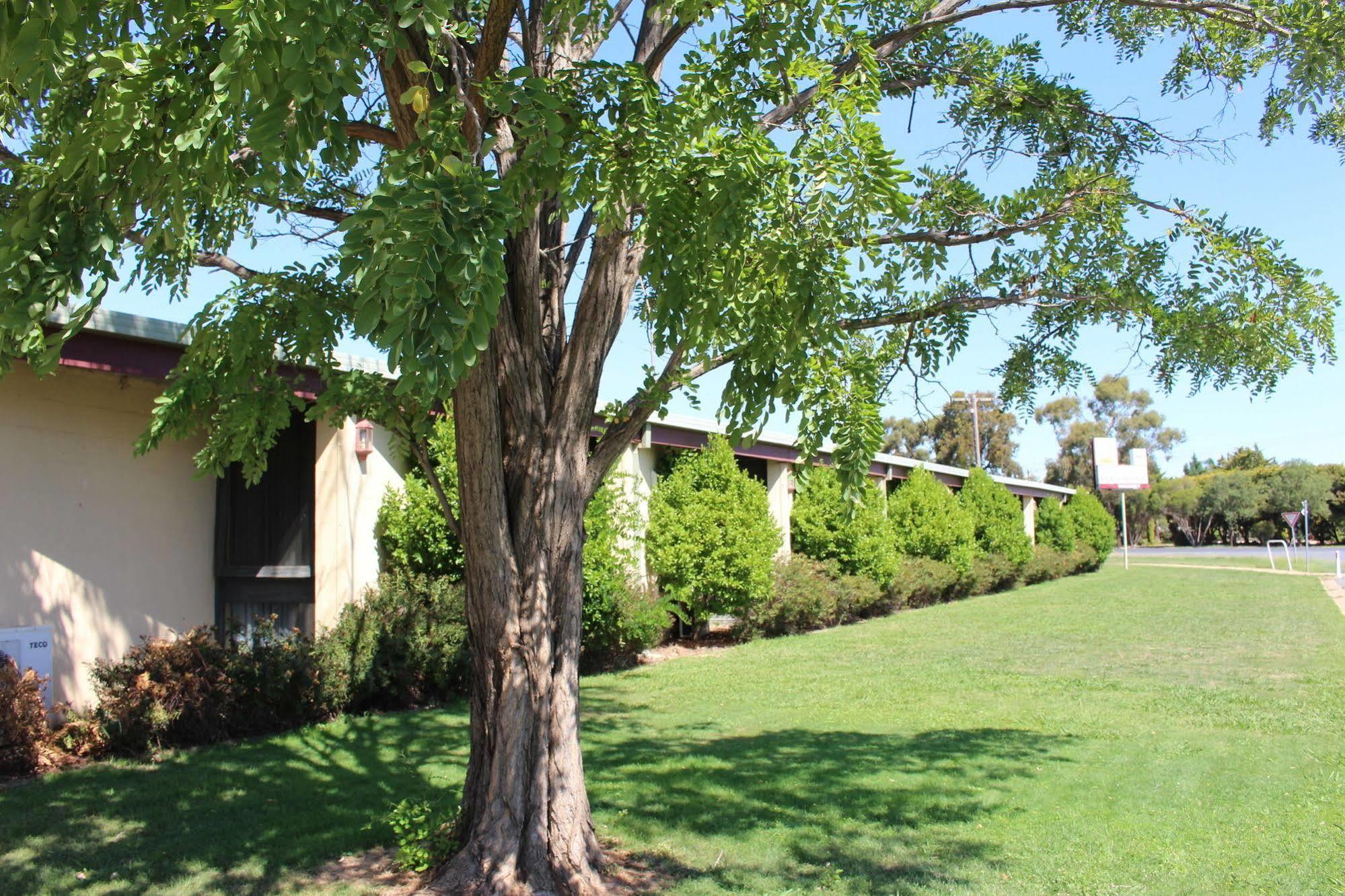 Cobram Colonial Motor Inn 외부 사진